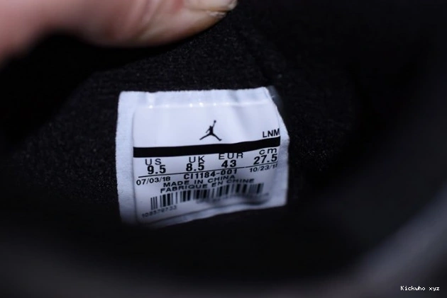 Laser CI1184-001 Air Jordan Black Retro 4 0710